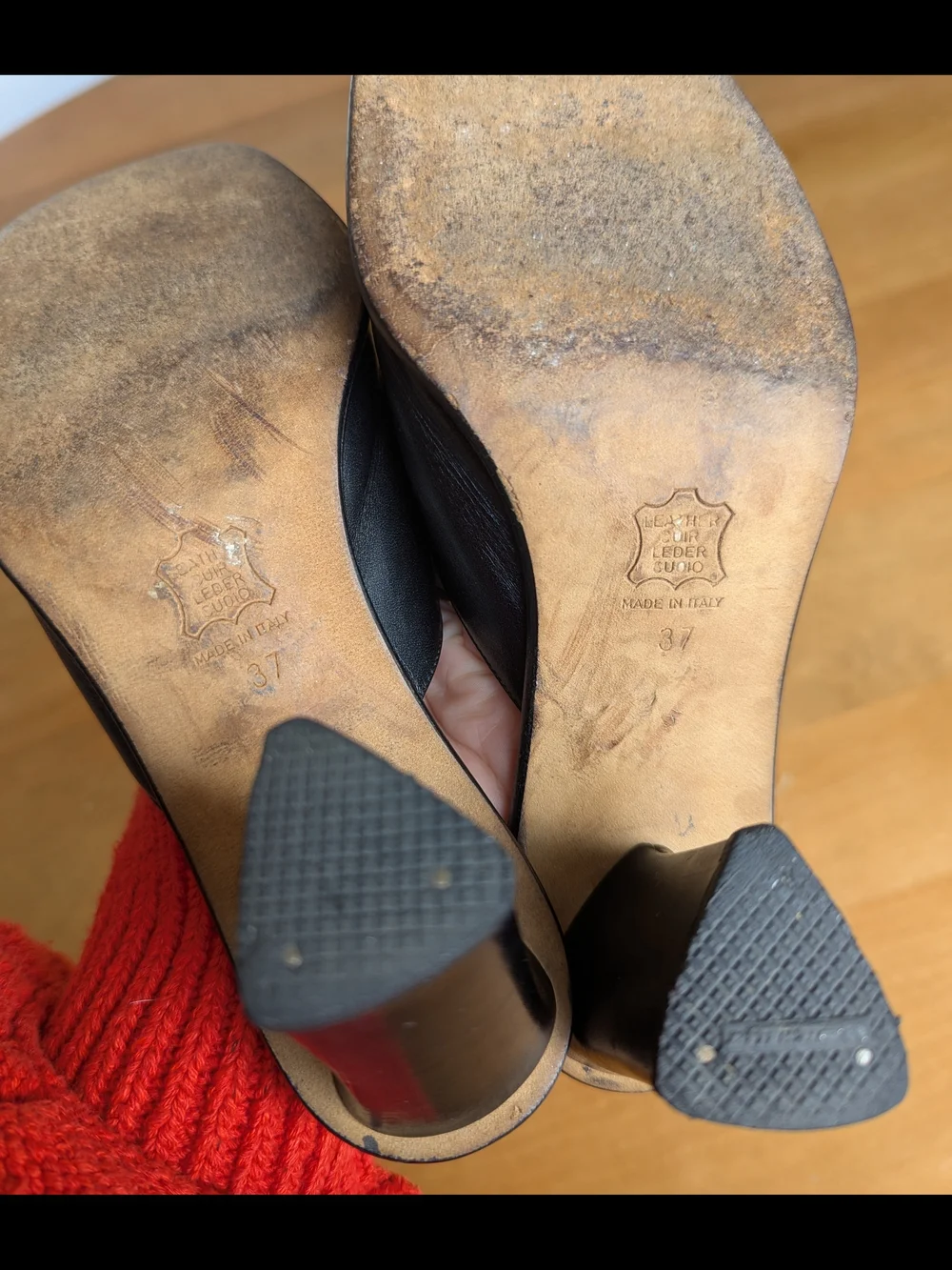 Fendi Black Leather Heeled Mules - Picture 4 of 4
